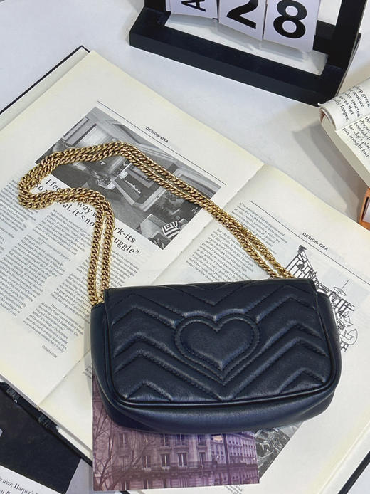 Gucci mini 黑金 牛皮 双g 马蒙 斜挎包 商品图1