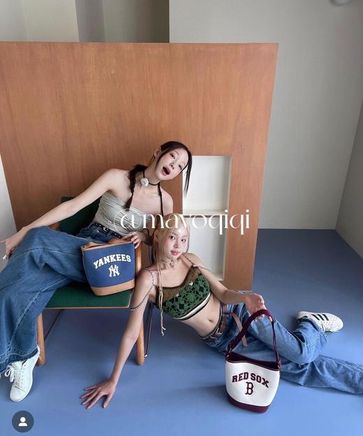 严选 | MLB休闲帆布水桶包 深奶油&酒红/深奶油&黑色/靛蓝色 22*14*24cm 商品图7