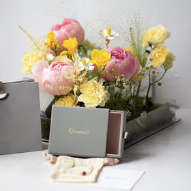 2025母亲节「花辰月夕」和田玉手串花盒