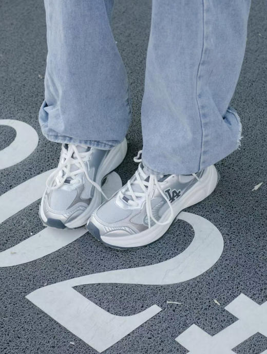 欣欣子同款#MLB25款春夏低帮跑鞋RNA06，大爆款！错过必后悔！今年一定要入手一双！ 商品图5