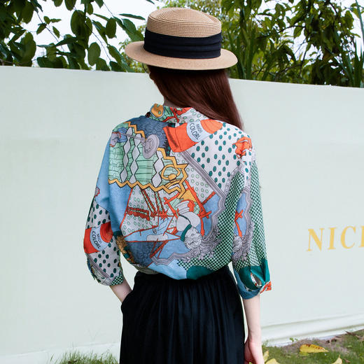 谜底花色衬衫七分袖女2025夏季新款复古风印花合体衬衣257MC7728 商品图2