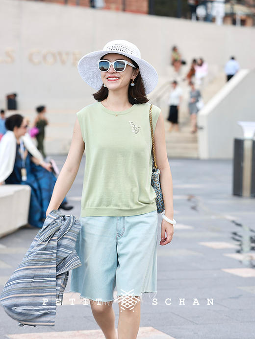 PETIT SCHAN小闪 CLO#796 jingle bells 铃儿响叮当 棉麻丝纯手工刺绣针织背心 商品图1