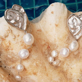 lost in echo2025夏季新款度假高级浮雕质感爱心珍珠超轻耳环耳坠