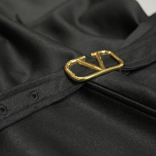 N°28 2025春季新款设计师女装时尚气质收腰连衣裙885231L503 商品图3