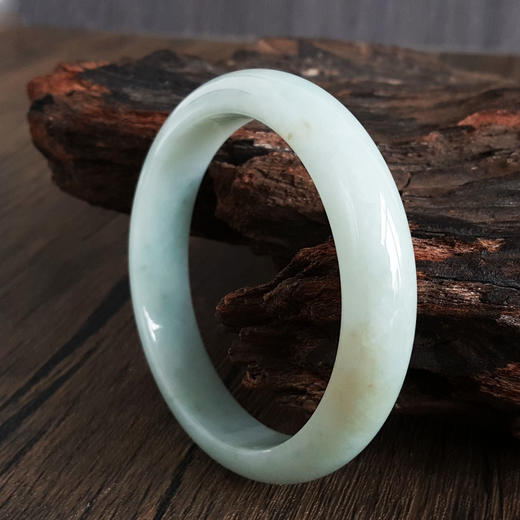 【天然正品】天然正桩细腻无纹裂糯种60号飘黄翡翠手镯080425AH39 现售价：1080特价 商品图6