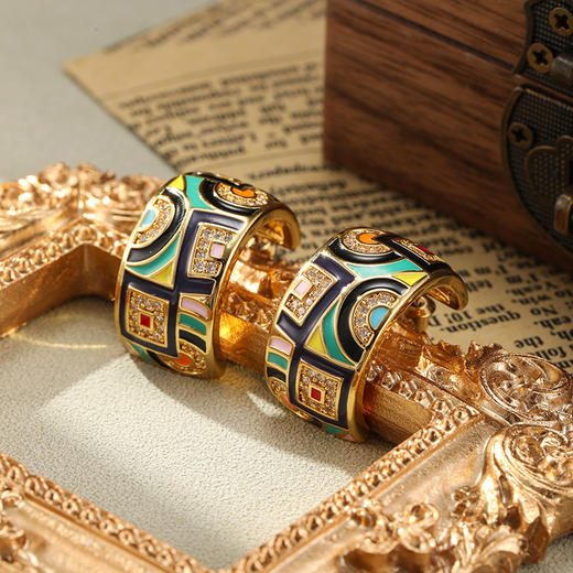 丁摩 复古彩色珐琅C形耳钉大气高级感轻奢时尚百搭耳环耳饰女5ZF-1485 商品图2