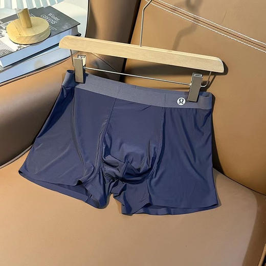 外贸原单正品lulu丨外网168美刀露露柠檬男士运动四角短裤3条装冰丝平角内裤四角礼盒装
颜色：藏青，浅绿、灰色
尺码：L一4XL
贴身衣物开盒无质量问题不退换 商品图5