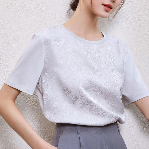 玳莎真丝提花T恤女2025年夏季新款时尚百搭拼接设计圆领短袖上衣  FB32105 商品图3