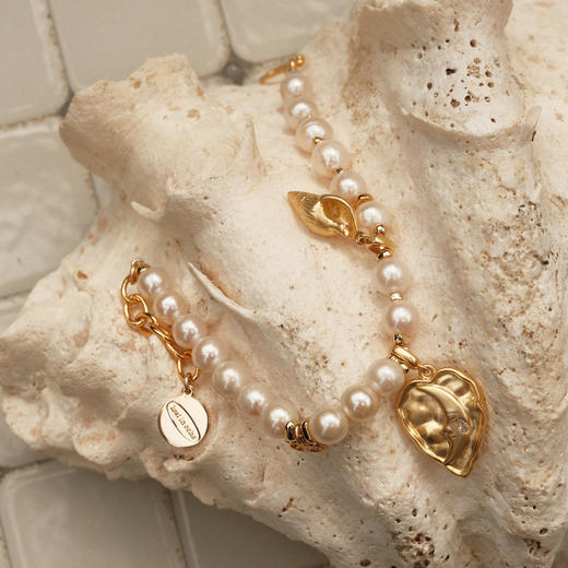lost in echo2025夏季新款复古心形度假珍珠挂坠轻奢手链手串女 商品图1