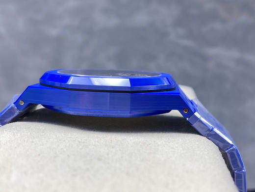 NOOB official新品爱彼15500全陶瓷款式全新到货，凭借陶瓷材质与cal.4302一体机复杂功能的结合，工艺与创新的典范，既延续了皇家橡树的经典美学，突破传统材质限制，高级制表的标杆之作❕ 商品图4