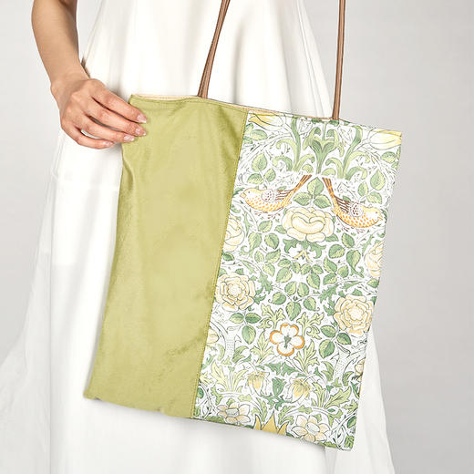 V&A博物馆 工艺美术系列 玫瑰 石榴 轻便拼接单肩包 商品图6