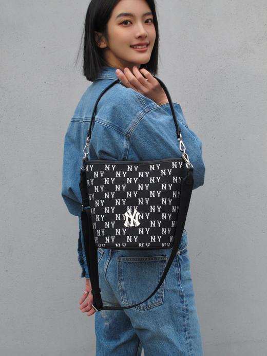 严选 | MLB复古提花水桶包 黑色/奶油色 19*14*23.5cm 商品图4