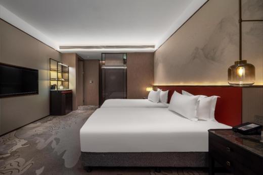 ★周末不加价★ ￥568起/2间夜 住【绍兴雷迪森维嘉酒店】享豪华房+自助早餐，另有¥299起单晚套餐可选~24年新开业！地理位置优越，超高性价比！有效期至2025年12月31日 商品图2