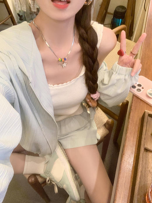 【99元任选2件】微信粉丝秒杀专场 仅此今天 活动结束下架！！薄荷绿短裤 商品图5