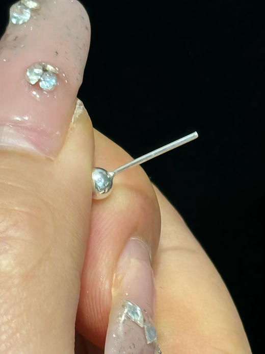 点击购买！耳洞养护专家推荐👩⚕️【足银养耳流光银豆/‎闪钻两心相悦耳钉】 商品图14