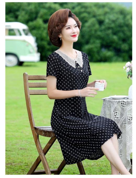 🔥【佐姿莎新中式妈妈裙装】✨岁月带走了妈妈年轻时的容颜，😍但也回馈了她们不一样的美、优雅知性 🏆宝子们，夏日已经至，总想为妈妈觅一件既洋气又舒适的美裙。 商品图0