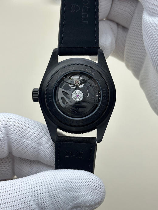 『NOOB official 』新品: 帝陀碧湾黑武士背透腕表 暗夜之眼，窥见机械之美，深邃如夜，锋芒毕露，尺寸41毫米 搭配纯手工澳洲小牛皮➕手工车线➕磨砂质感，做工精良 各方面都无可挑剔❕❕❕ 商品图5