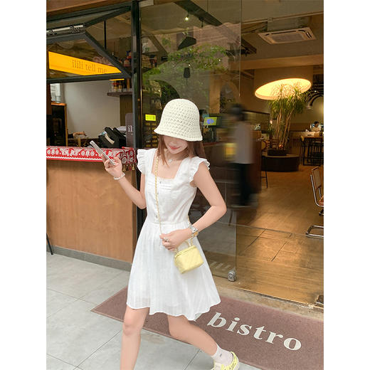 <曾小咸推荐>4.7现货秒杀 ！微信超特价！方领荷叶边小飞袖连衣裙 日常189.99 立减100 秒杀89.99！！ 商品图1