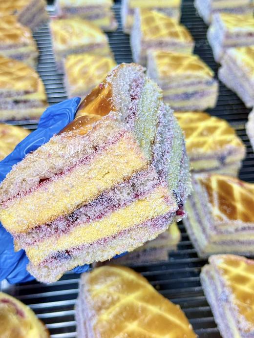 【低甜度蓝莓包】手工现做现发，配料表干净，添加安佳黄油！0℃~6℃冷藏7天，很扎实的分层，口感柔软细腻，每一块蓬松、分量大！ 商品图7