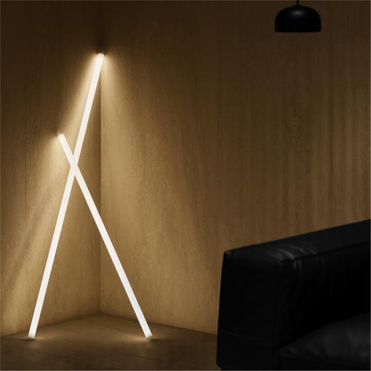 摩根红方系列面光靠墙落地灯 商品图2