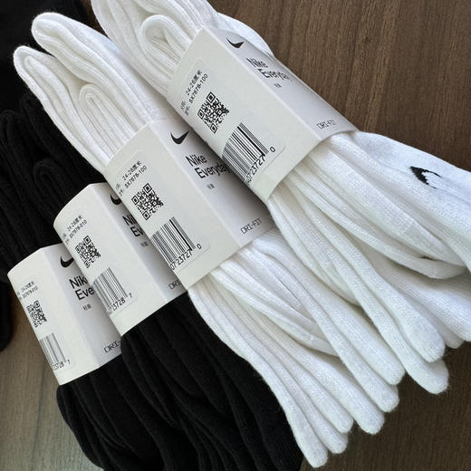 新款正品纯棉耐克四季薄款长款运动袜，手工缝头。越南产
尺码S M L
特价💰79两卡六双包邮 商品图6