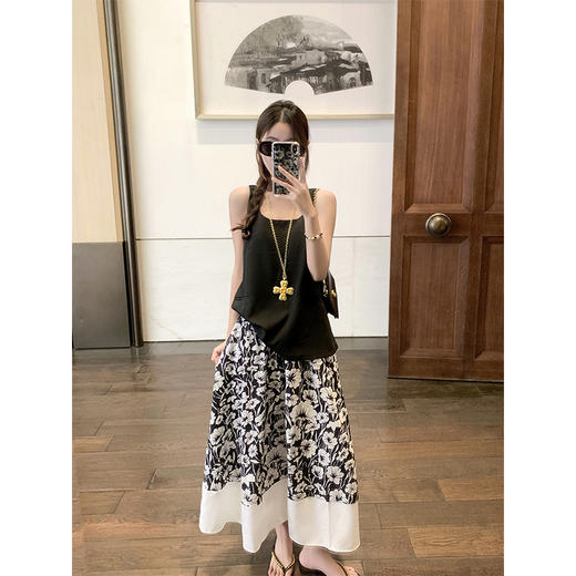 <曾小咸推荐>现货秒杀！微信超特价！黑色背心 日常109.99 立减50 秒杀59.99！碎花半身裙 秒杀79.99！ 商品图3