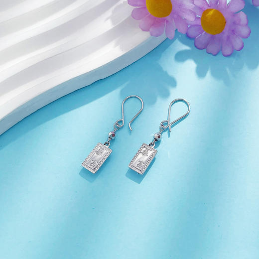 【限时8.8折】【线上铂金馆】PT950 铂金空心倒模工艺暴富铂金条耳饰耳吊耳钩(PTES00023)预售产品下单后不退款不退货不换货不补差价) 商品图2