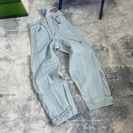 点此购买 阿迪男女款阔腿工装多口袋钻石腰带三条杠宽松运动牛仔裤 LL 317011 商品图3