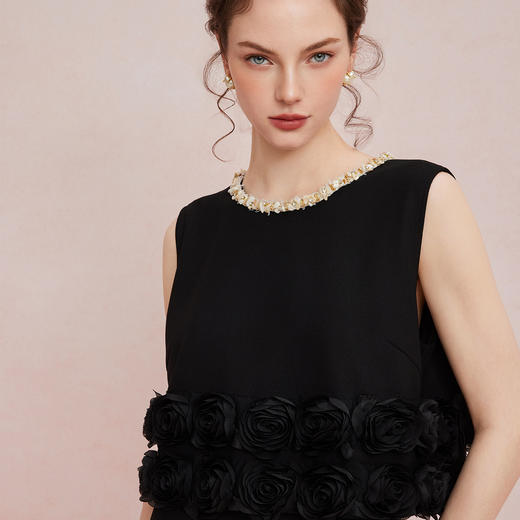 QF869斯尔丽2025夏季新款礼服箱型设计立体盘花中长款气质高雅连衣裙 商品图4