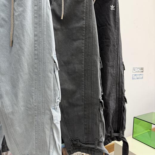 点此购买 阿迪男女款阔腿工装多口袋钻石腰带三条杠宽松运动牛仔裤 LL 317011 商品图12