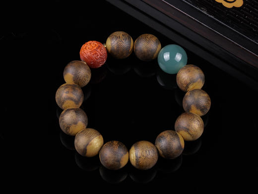 XY0304沉香+翡翠南红回纹珠手串 商品图6