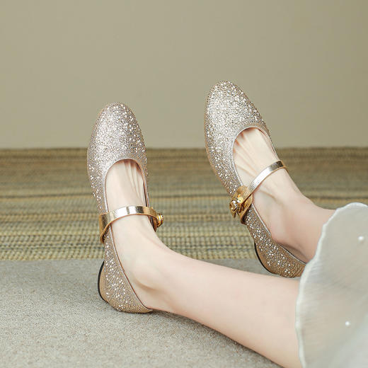 品质好货|Safiya/索菲娅2025气质简约水钻星闪浅口平跟玛丽珍单鞋SFD1111745 商品图12