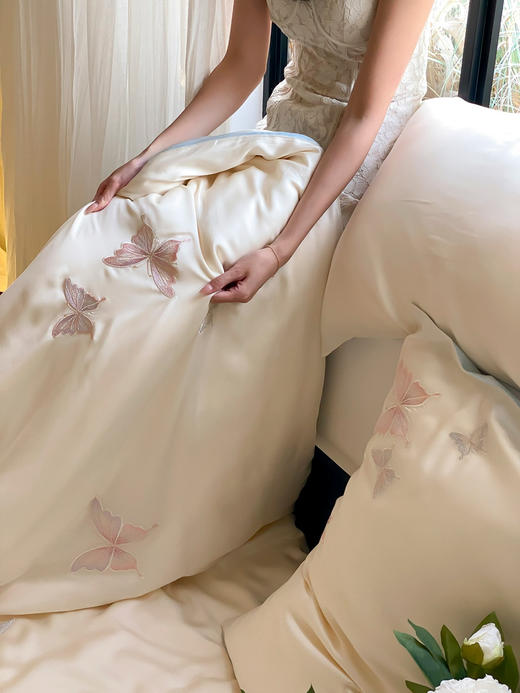 【裸感丝滑】奥地利兰精天丝四件套 精致蝴蝶刺绣 A类母婴级别 柔顺丝滑如第二层肌肤 透气控温凉爽不闷汗 商品图1