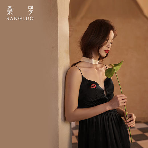 璀璨】桑罗吊带裙睡裙吻系列新款红唇刺绣情侣睡衣女可外穿 商品图4