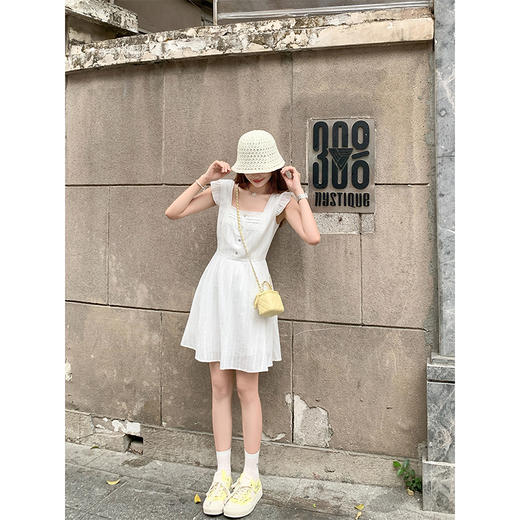 <曾小咸推荐>4.7现货秒杀 ！微信超特价！方领荷叶边小飞袖连衣裙 日常189.99 立减100 秒杀89.99！！ 商品图3