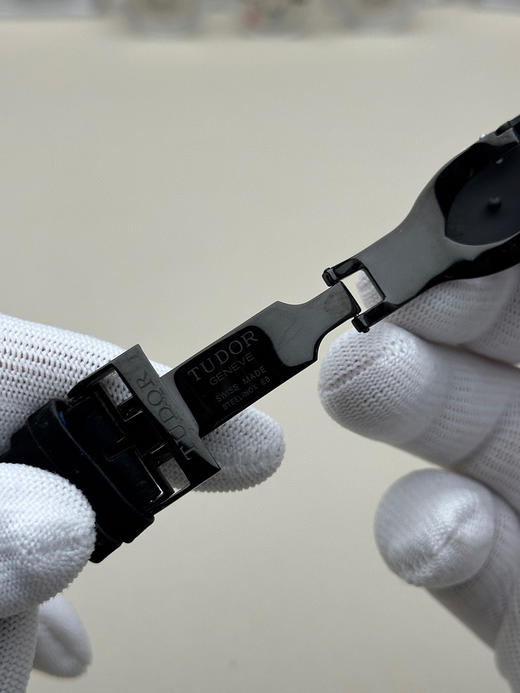 『NOOB official 』新品: 帝陀碧湾黑武士背透腕表 暗夜之眼，窥见机械之美，深邃如夜，锋芒毕露，尺寸41毫米 搭配纯手工澳洲小牛皮➕手工车线➕磨砂质感，做工精良 各方面都无可挑剔❕❕❕ 商品图8