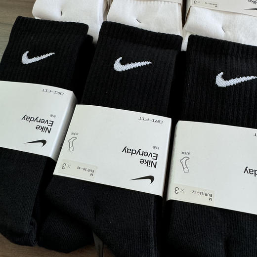 新款正品纯棉耐克四季薄款长款运动袜，手工缝头。越南产
尺码S M L
特价💰79两卡六双包邮 商品图2