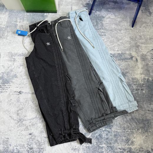点此购买 阿迪男女款阔腿工装多口袋钻石腰带三条杠宽松运动牛仔裤 LL 317011 商品图8