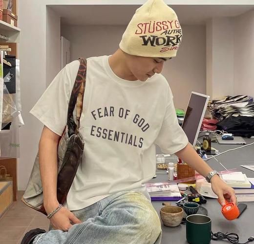 点此购买 FOG夏季男女款第九季主线字母印花重磅高街纯棉短袖T恤 md 317039 商品图6