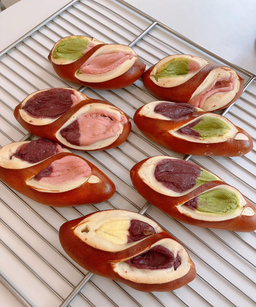 树莓开心果乳酪碱水 商品图0