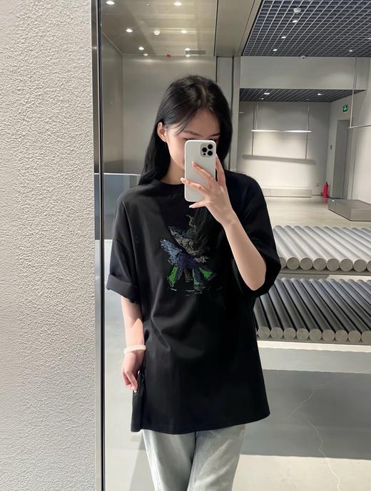 点此购买 We11done夏季男女款小怪兽涂鸦刺绣短袖T恤 LL 317012 商品图4