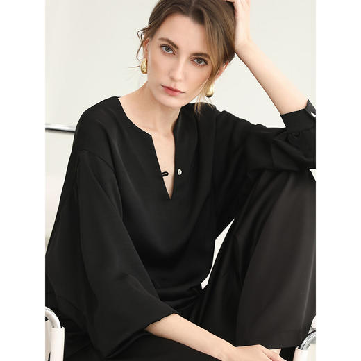 COCOBELLA奢感丝光缎面极简风衬衫女夏气质OL通勤上衣SR7066 商品图2