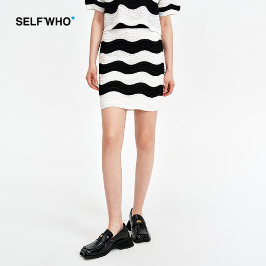 SELFWHO莱赛尔桑蚕丝混纺黑白条纹半身裙女包臀a字裙子 商品图0