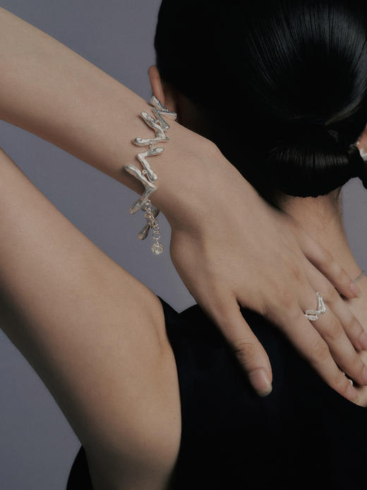 LS｜La vena Ring 交叉V戒指 [ 金 / 银 ] 【Celestial】 商品图3