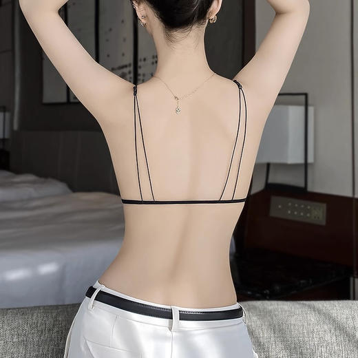【解锁美背诱惑❗前扣露背Bra】轻薄三角杯裸感无痕，轻松塑造深V，收拢圆润胸部，夏季小胸聚拢无钢圈法式三角杯无痕文胸QQ 商品图4
