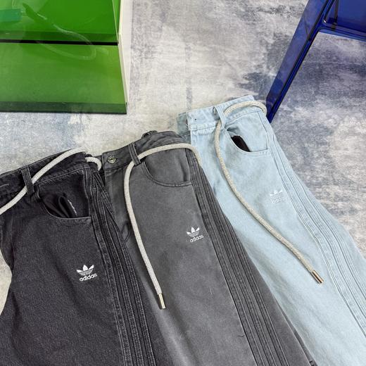 点此购买 阿迪男女款阔腿工装多口袋钻石腰带三条杠宽松运动牛仔裤 LL 317011 商品图9