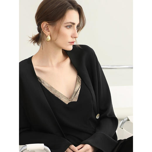 COCOBELLA设计感心机内搭黑色吊带女夏奢感黑金背心VT0028 商品图3