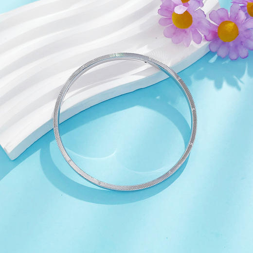 【限时8.8折】PT950 #520快乐 #CNC 铂金空心时间年轮爱心心形CNC车花手镯（面宽约3.7-4.1mm，厚约2.4mm）(PTSZ00034)预售产品下单后不退款不退货不换货不补差价 商品图3