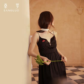 璀璨】桑罗吊带裙睡裙吻系列新款红唇刺绣情侣睡衣女可外穿