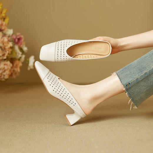 【预售5天】头层羊皮！精致优雅方头镂空后空凉鞋新款粗跟包头拖鞋外穿女MBJR&6881 商品图1